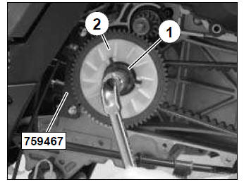 Removal of the drive pulley