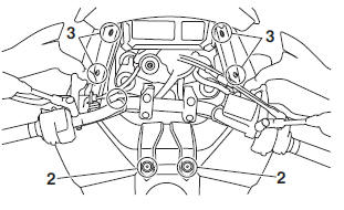 Installing the fuel tank front cover