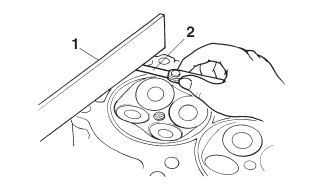 Checking the cylinder head 